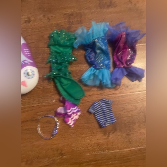 Sold!! American Girl Doll Wellie Wishers Lot Raft sled mermaid outfits crown - Picture 7 of 12
